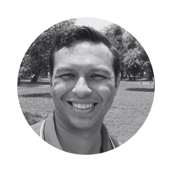 Foto em preto e branco do palestrante Durval Nascimento.