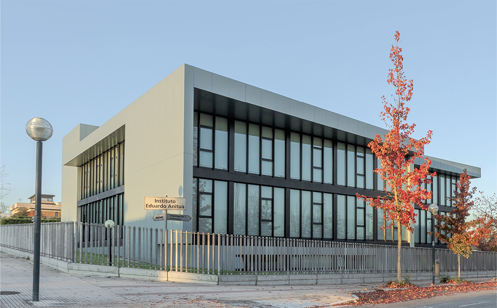 Instituto Eduardo Anitua Building