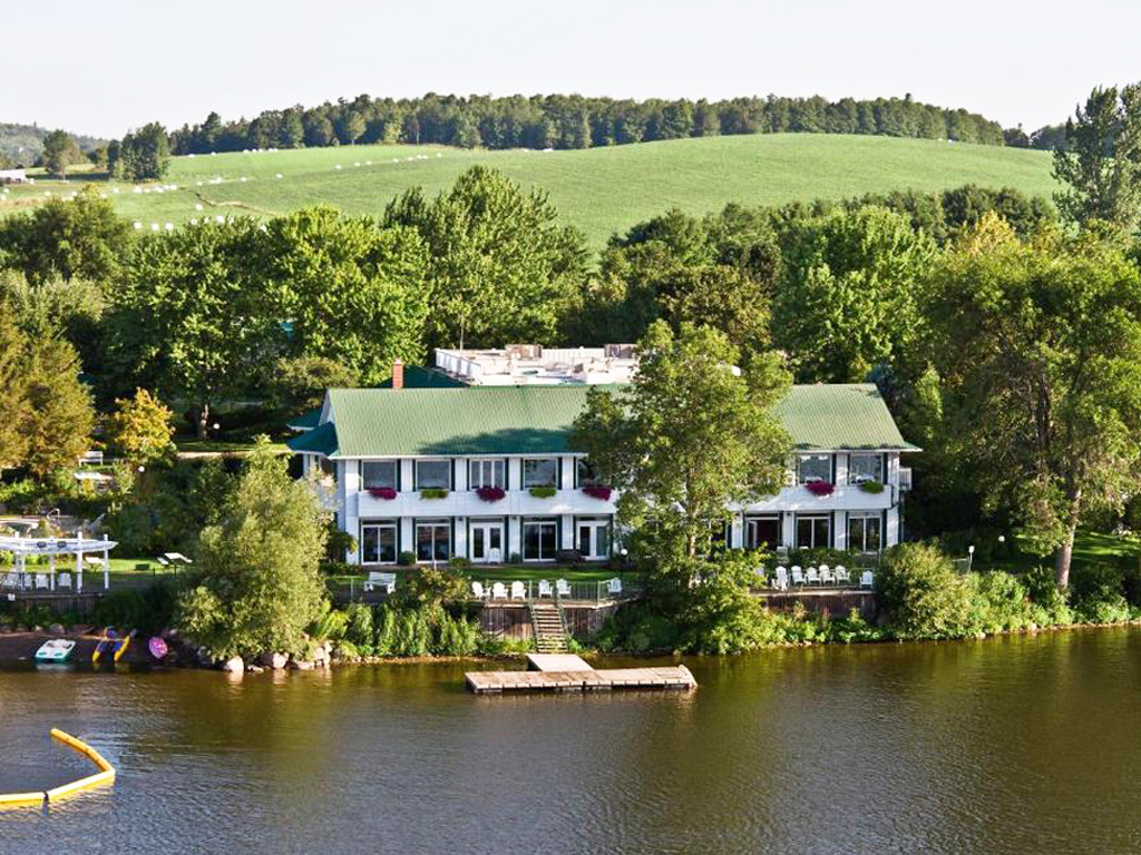 Elmhirst's Resort Waterfront